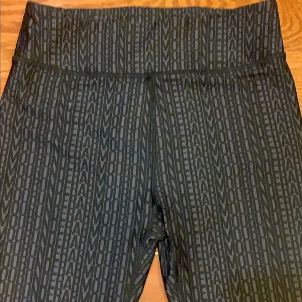 Under Armour Printed Compression Heat Gear Capris